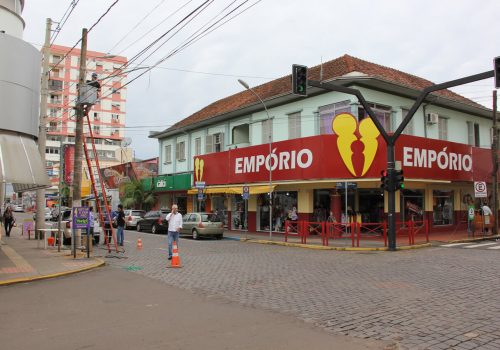 Equipamento foi instalado no cruzamento das vias João Batista de Melo com Júlio de Castilhos (Foto: Rafael Scheeren Grün)