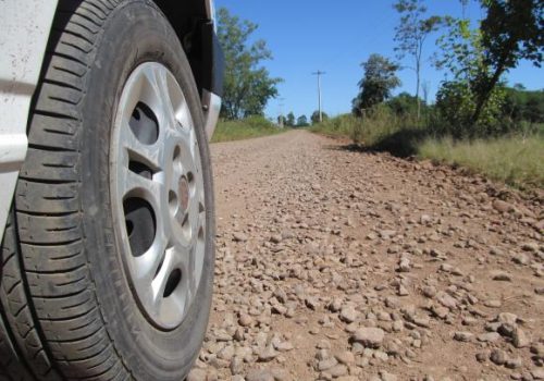 Estrada pode ser usada como rota alternativa entre os municípios (Foto: Rodrigo Nascimento/Arquivo)