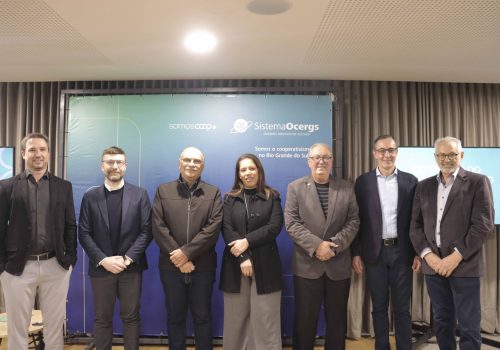 Hennemann com lideranças do Cooperativismo gaúcho (002)