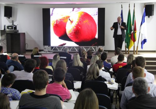 Monteiro afirmou que sucesso deve ser alicerçado nos pilares da resiliência, criatividade e determinação (Foto: Rafael Scheeren Grün)