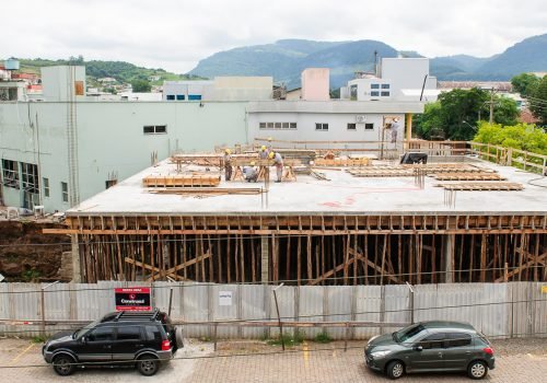 Obras de ampliação estão no segundo pavimento do bloco A (Foto: Eliane Fachinetto)