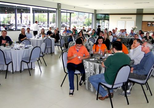 “Segurança: análise atual, o cenário prospectivo e alternativas para potencializar a segurança física e patrimonial” pautaram Almoço Empresarial realizado na sexta-feira, dia 16 (Foto: Leandro Augusto Hamester)