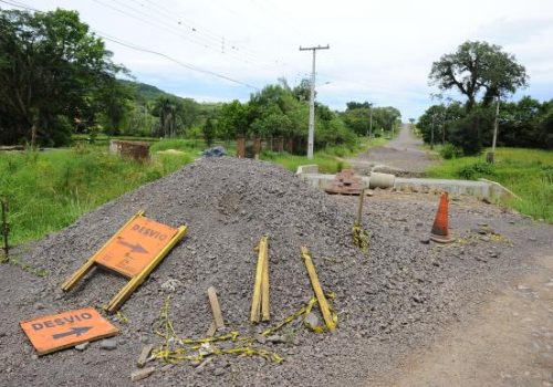 Sem recurso: obras estão estagnadas no trecho entre Arroio do Meio e Capitão (Foto: Lidiane Mallmann)