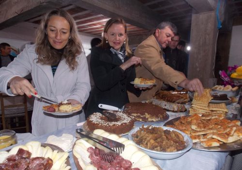Farta culinária surpreendeu os visitantes do roteiro Caminhos da Forqueta (Foto: Maica Viviane Gebing)