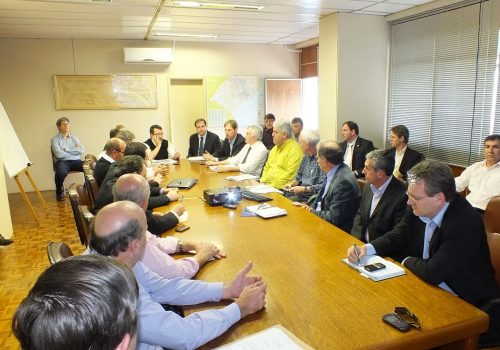 Sob a liderança do prefeito Vuaden, comitiva regional esteve reunida no Daer (Foto: Divulgação)
