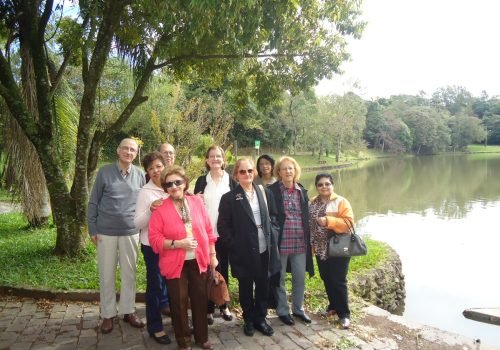 Visitante durante passeio na Lagoa da Garibaldi, em Encantado (Foto: Lizeli Bergamaschi)