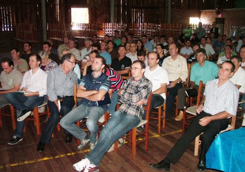 Público compareceu em grande número, na última sexta-feira, dia 5, no CTG Pousada dos Tropeiros, de Fazenda Vilanova (Foto: Tiago Bald)