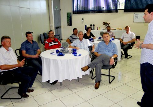 Reunião ocorreu no auditório da CIC Teutônia (Foto: Leandro Augusto Hamester)