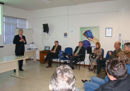 Presidente do Sindilojas Porto Alegre, Paulo Kruse convidou empresários para 2ª Febravar  (Foto: Camila Pires)