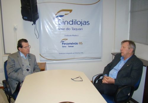 No Sindilojas Vale do Taquari, presidente Giraldo Sandri conversou com presidente da Fecomércio-RS, Luiz Carlos Bohn (Foto: Divulgação Fecomércio)